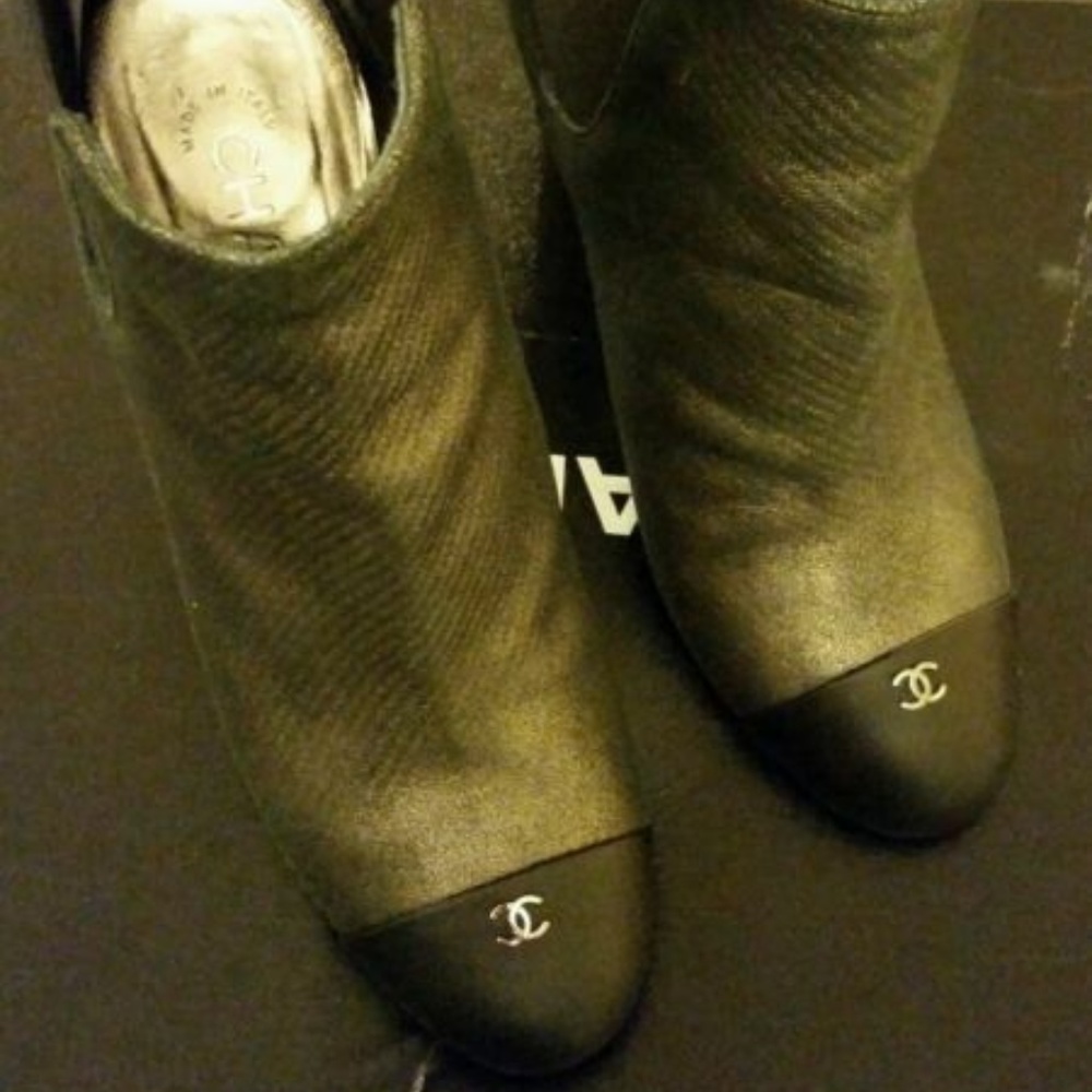 CHANEL Ankle Boots. Size 9.